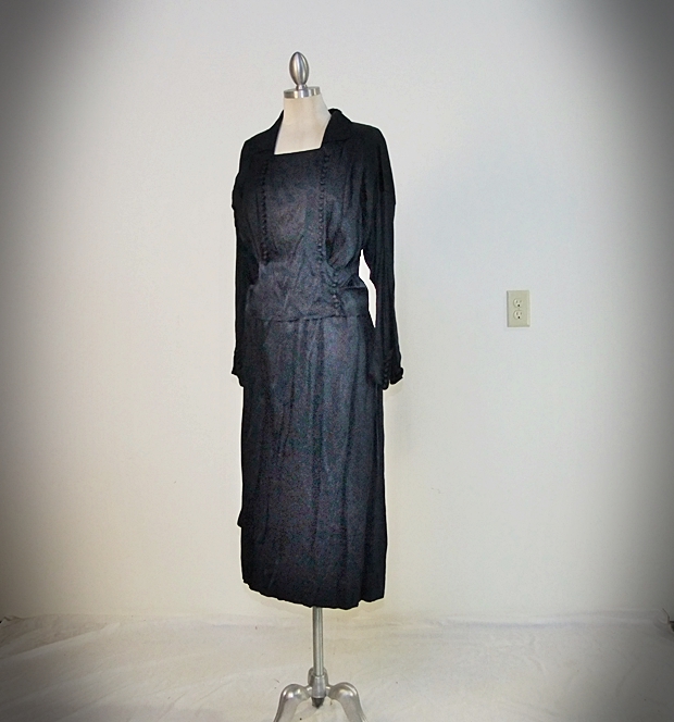 1930's midnight blue silk dress featuring monochromatic dome shaped silk buttoned panel