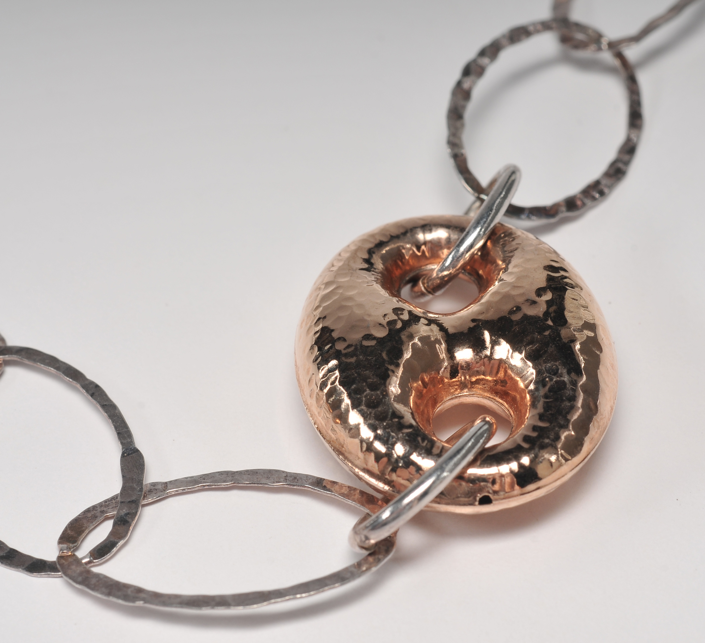 Mod 32" sterling silver hammered open link necklace 