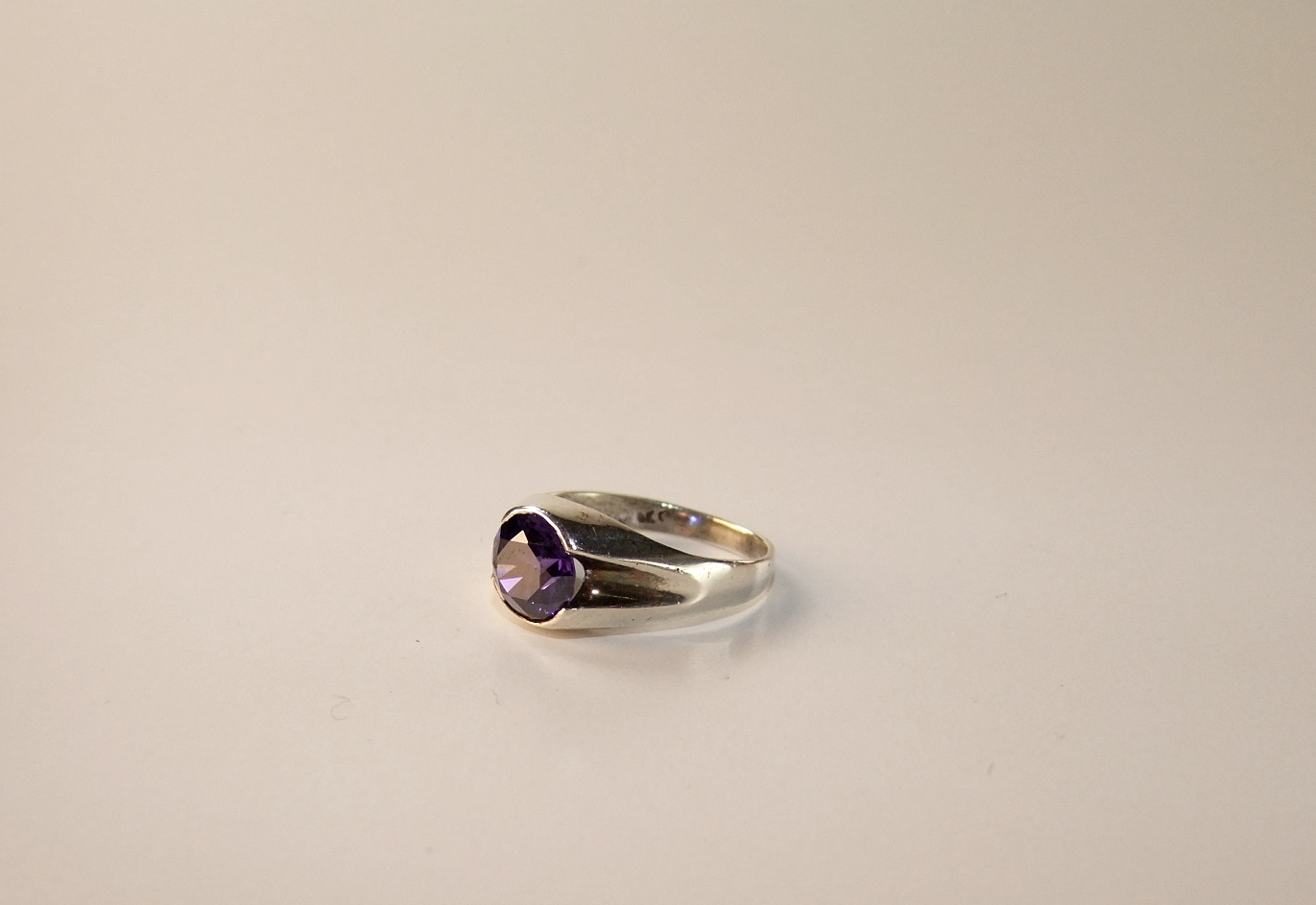 Two Ladies vintage sterling silver rings 