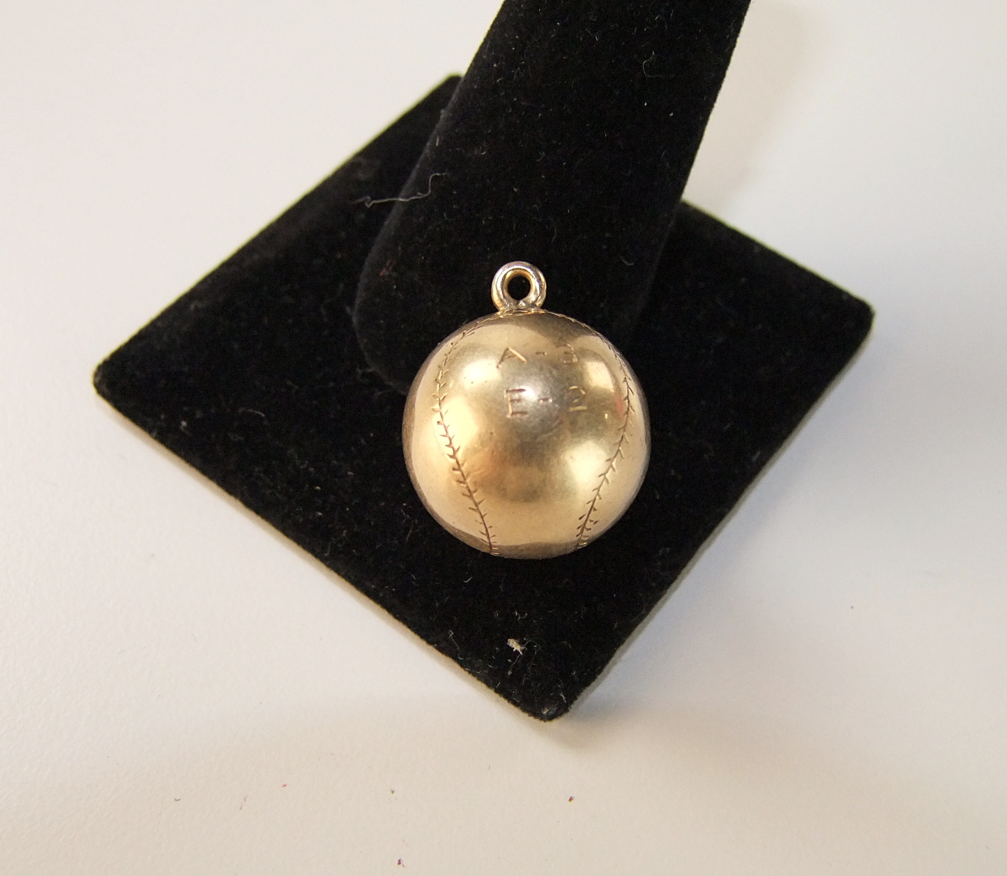 10 - 14 K yellow gold jewelry