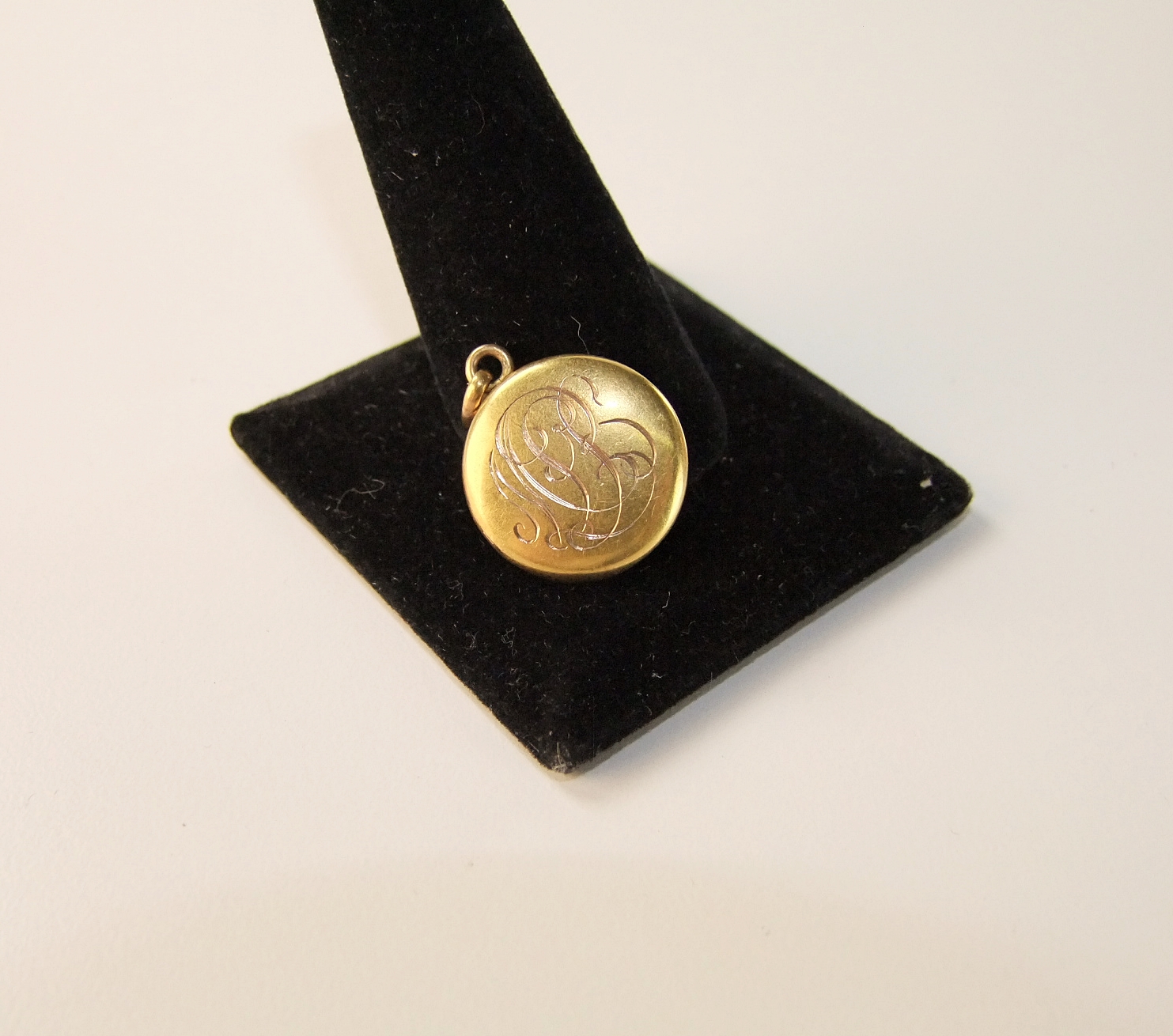 10 - 14 K yellow gold jewelry