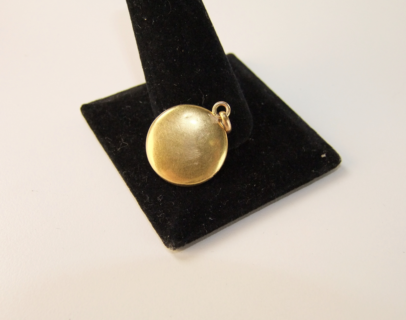 10 - 14 K yellow gold jewelry