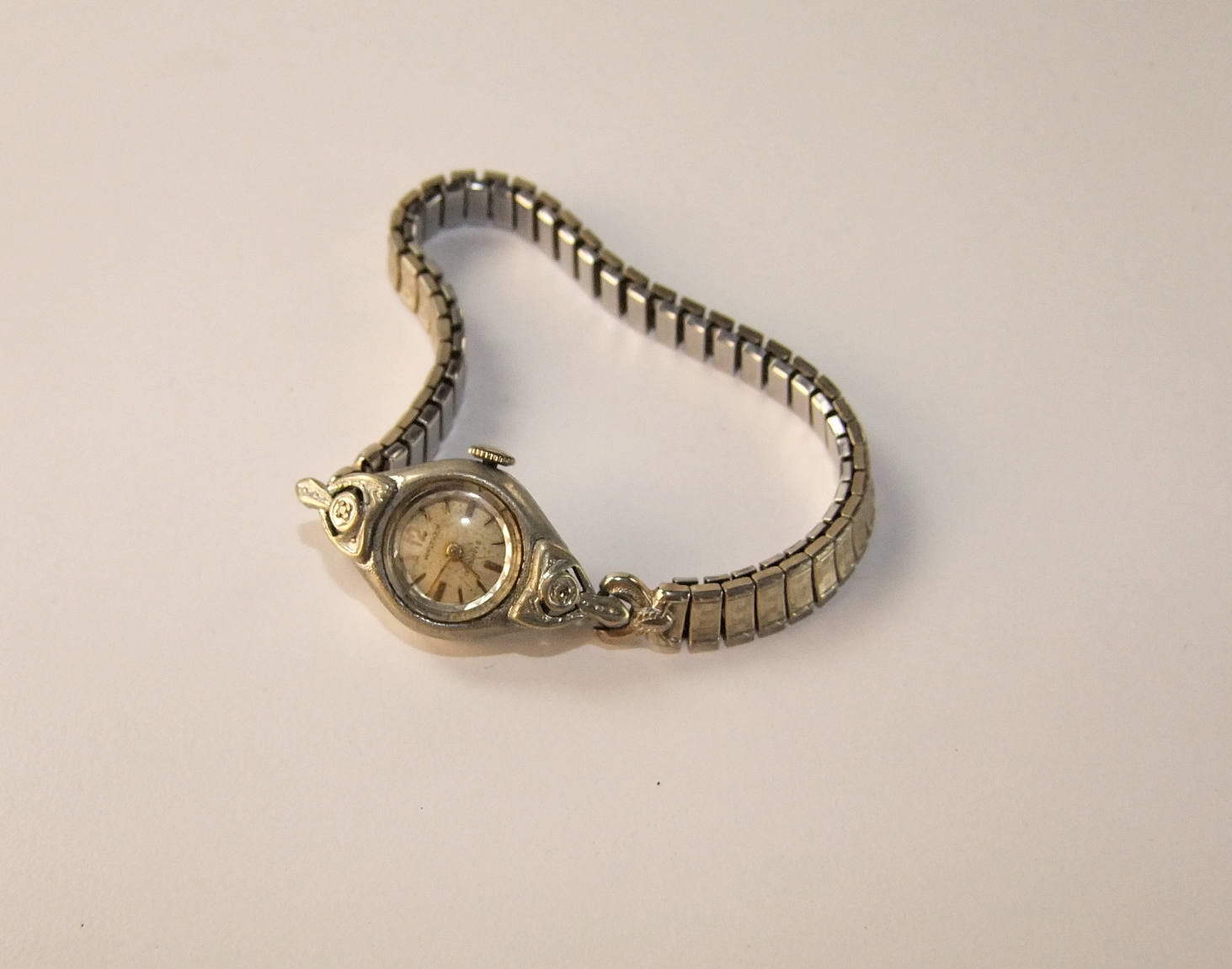  Waltham diamond 17 Jewels watch bracelet