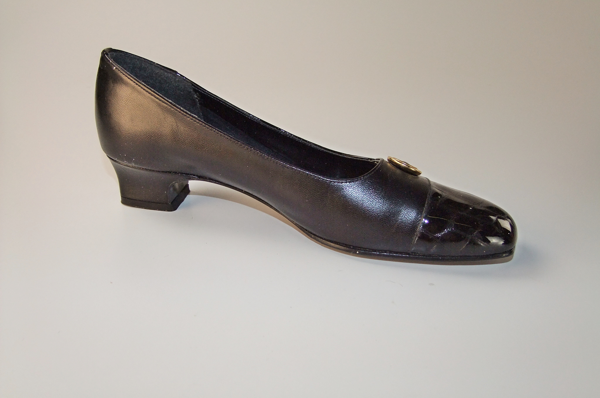Two pair of Ladies Salvatore Ferragamo pumps
