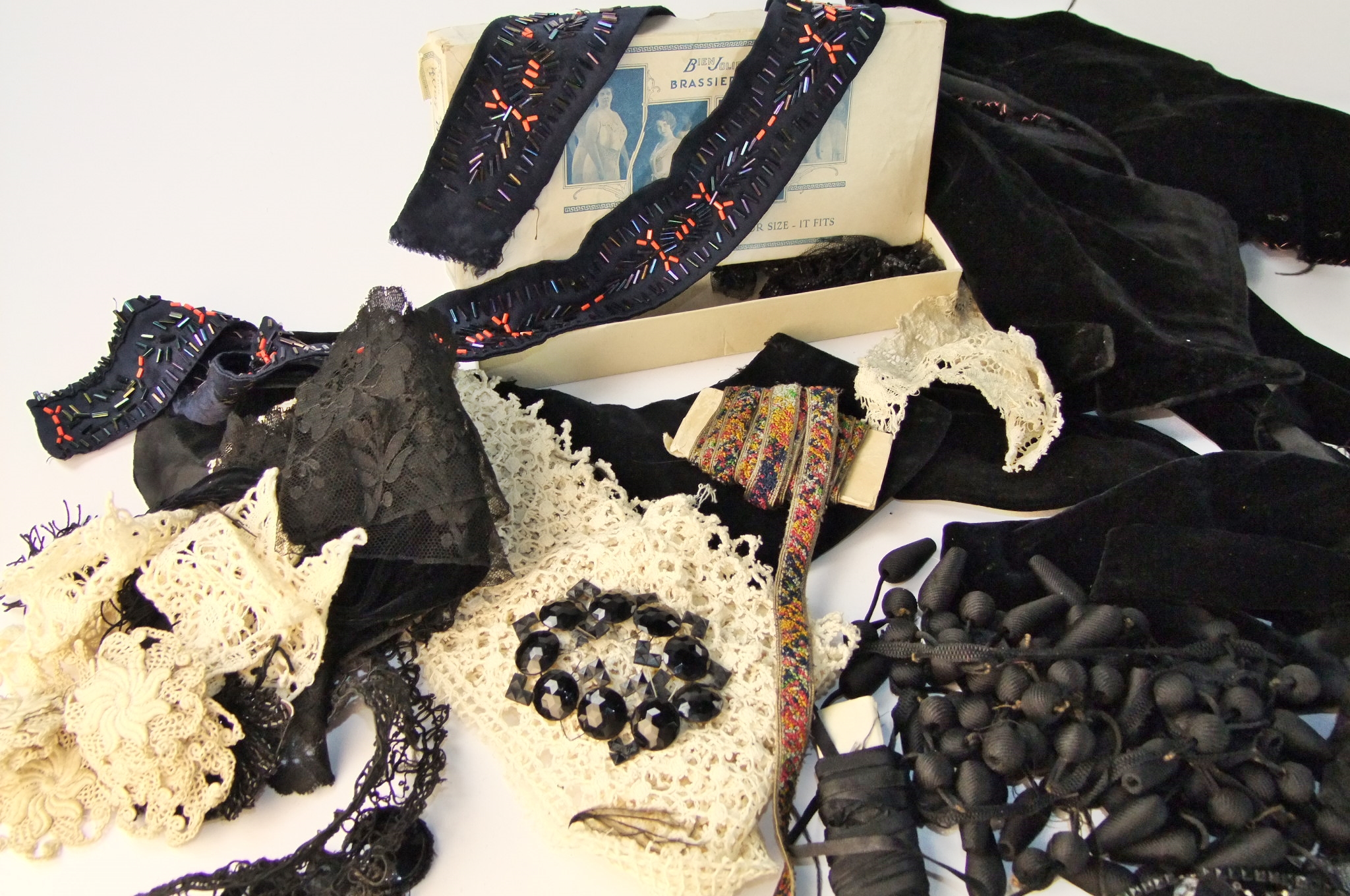 Collection of Victorian and early 20th Century hand beaded dress adornments and lace 