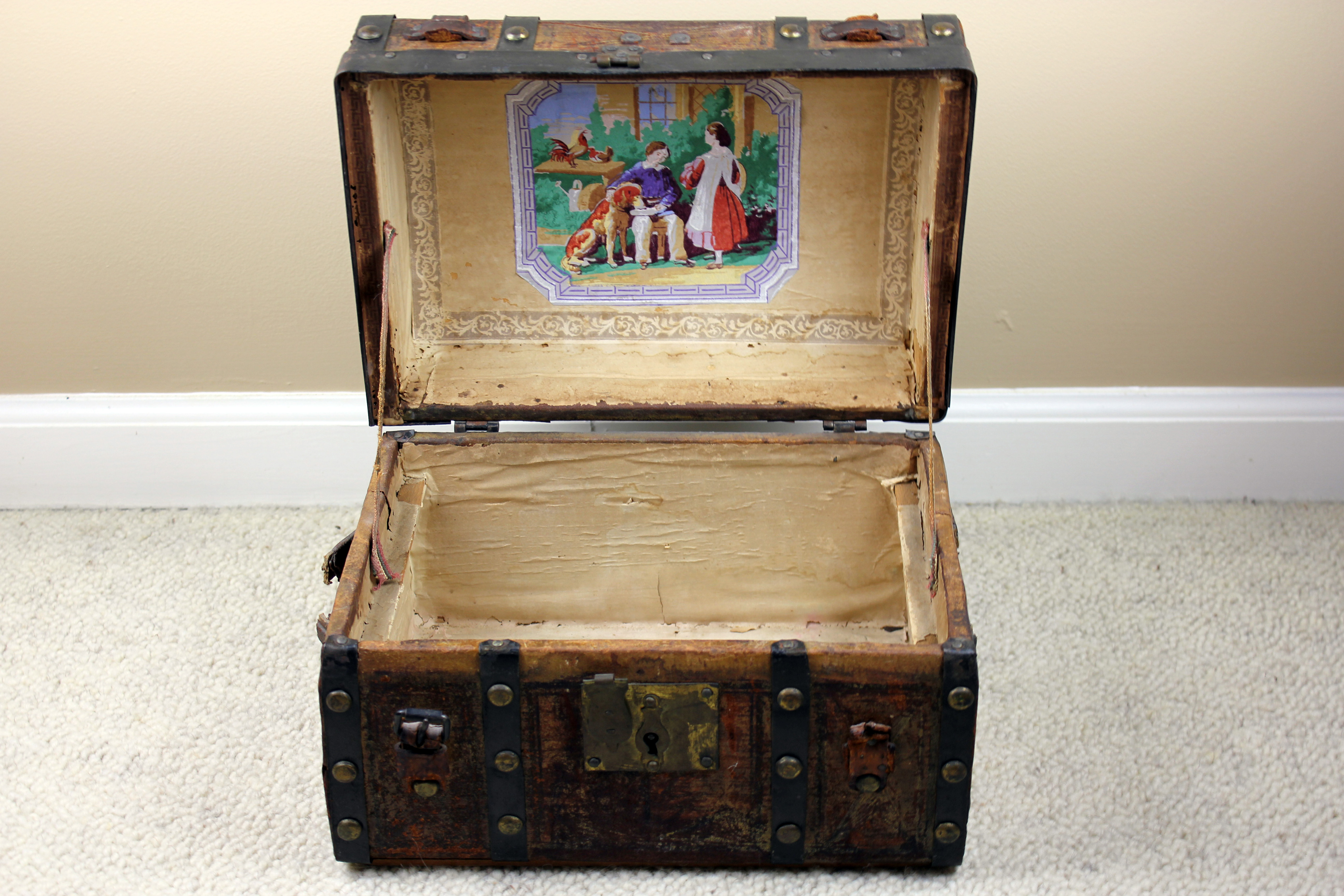 Small Antique Trunk 