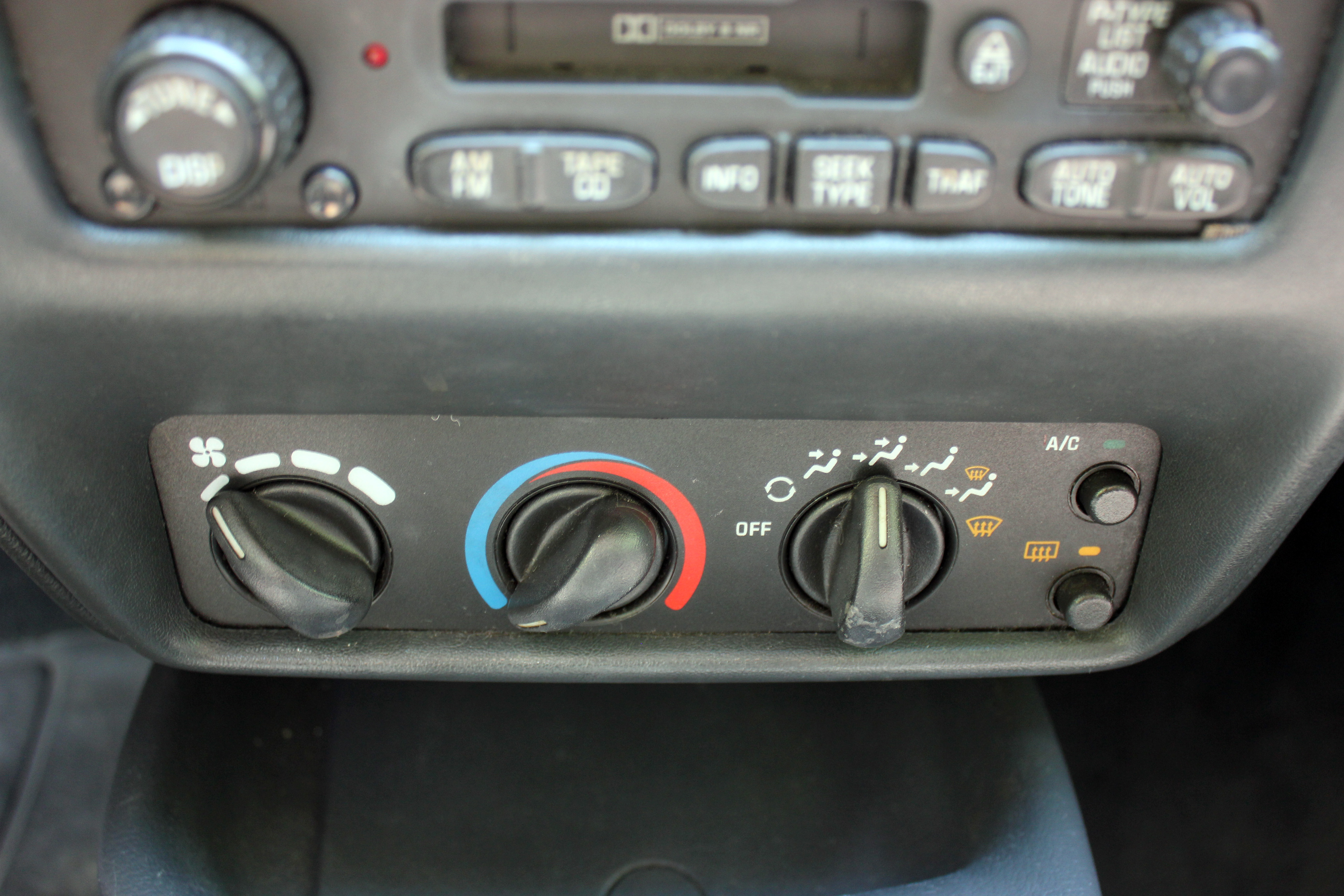 Silver 2001 Chevrolet Cavalier Z24 