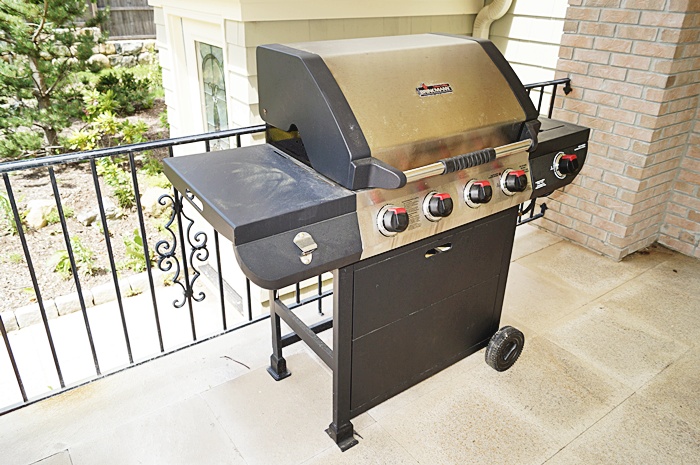 Brinkmann 4 Burner Outdoor Gas Grill with Cover