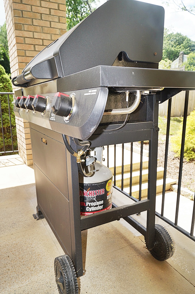 Brinkmann 4 Burner Outdoor Gas Grill with Cover