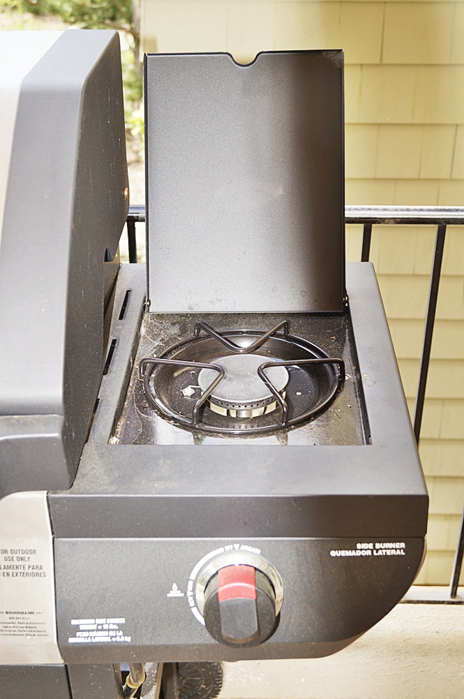 Brinkmann 4 Burner Outdoor Gas Grill with Cover