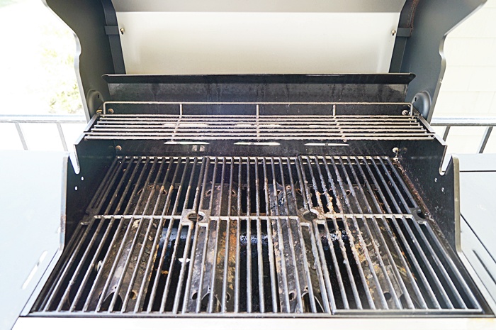 Brinkmann 4 Burner Outdoor Gas Grill with Cover