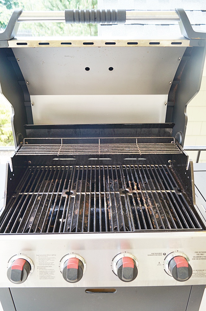 Brinkmann 4 Burner Outdoor Gas Grill with Cover