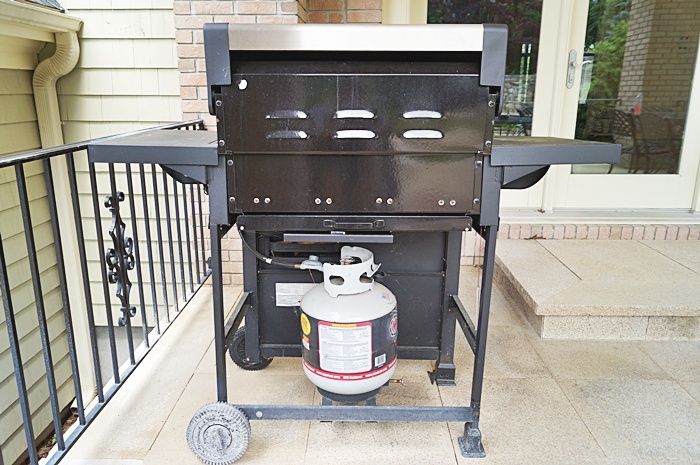 Brinkmann 4 Burner Outdoor Gas Grill with Cover