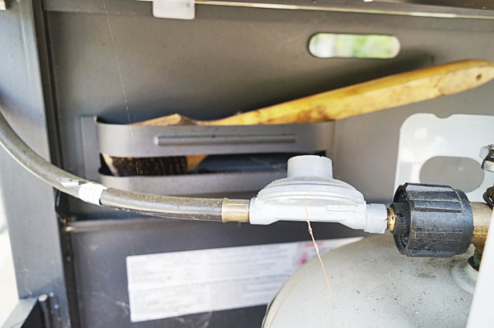 Brinkmann 4 Burner Outdoor Gas Grill with Cover