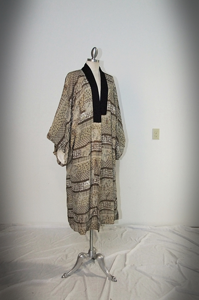 Vintage Japanese Kimono 
