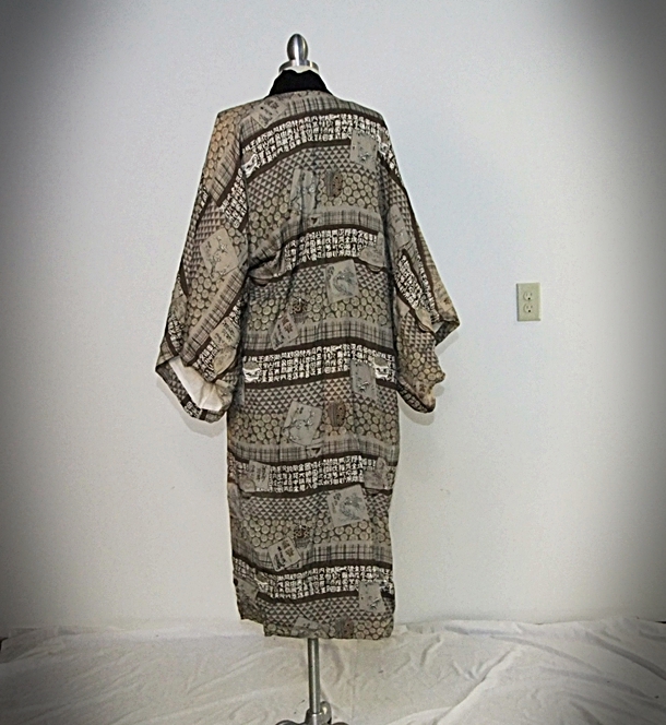 Vintage Japanese Kimono 