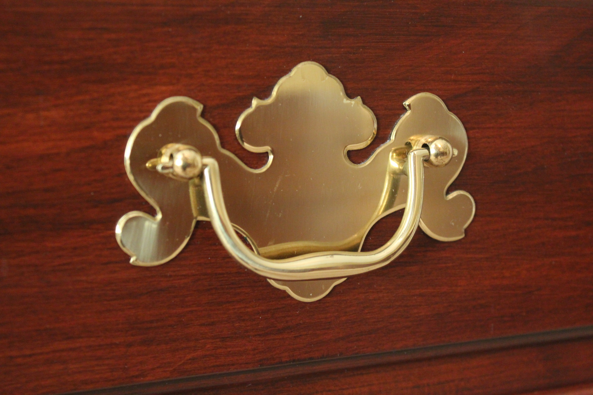 Henkel Harris Cherry Double Dresser