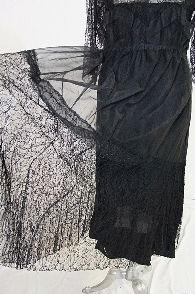 4 piece group of vintage clothing