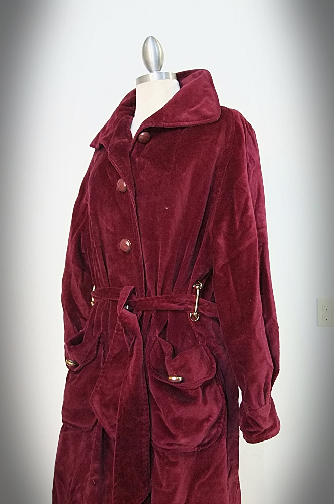1970's Vintage Henry Harris burgundy overcoat with leopard print lining