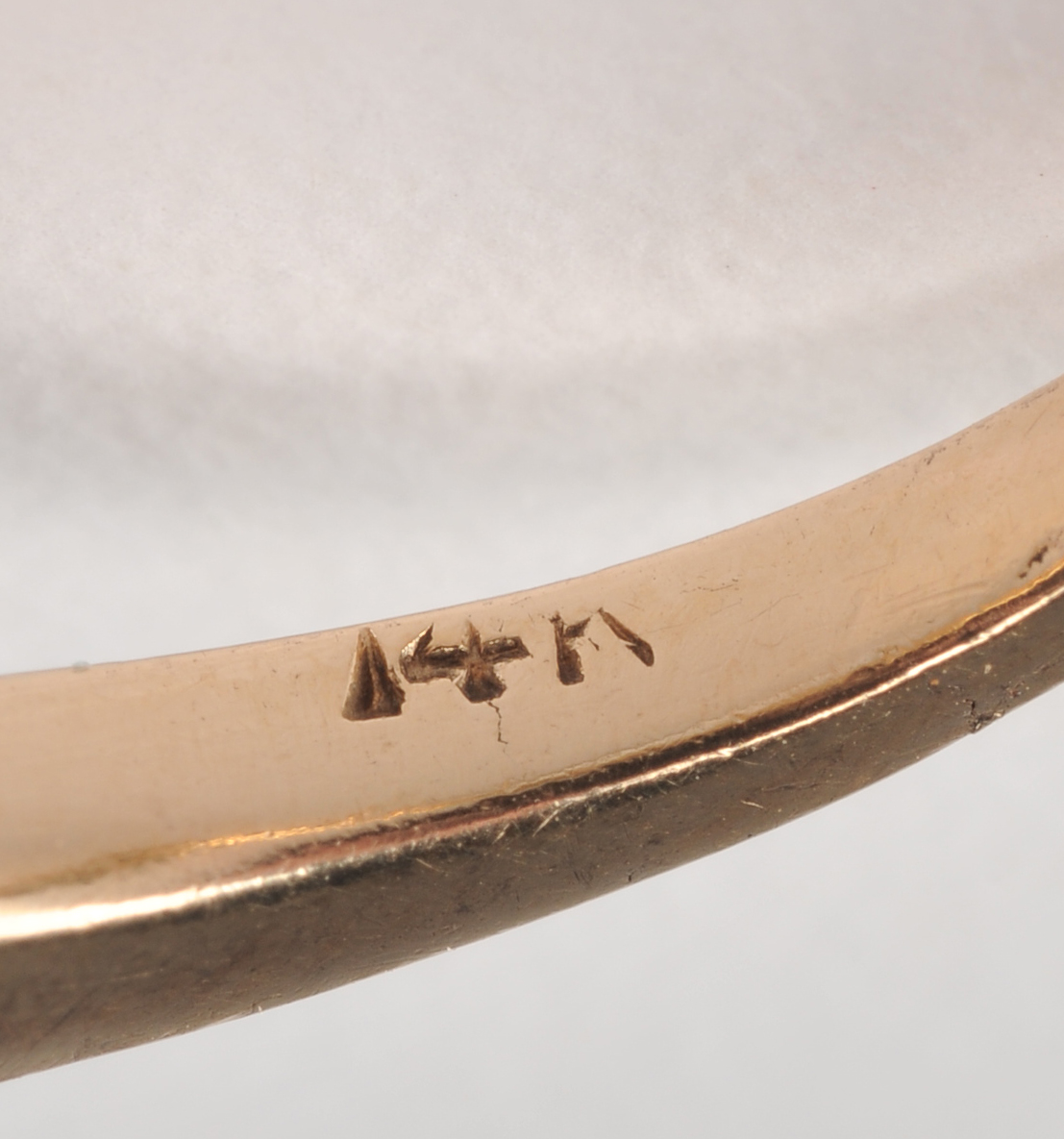 Ladies 14 K yellow gold ring with synthetic pink sapphires and diamonds