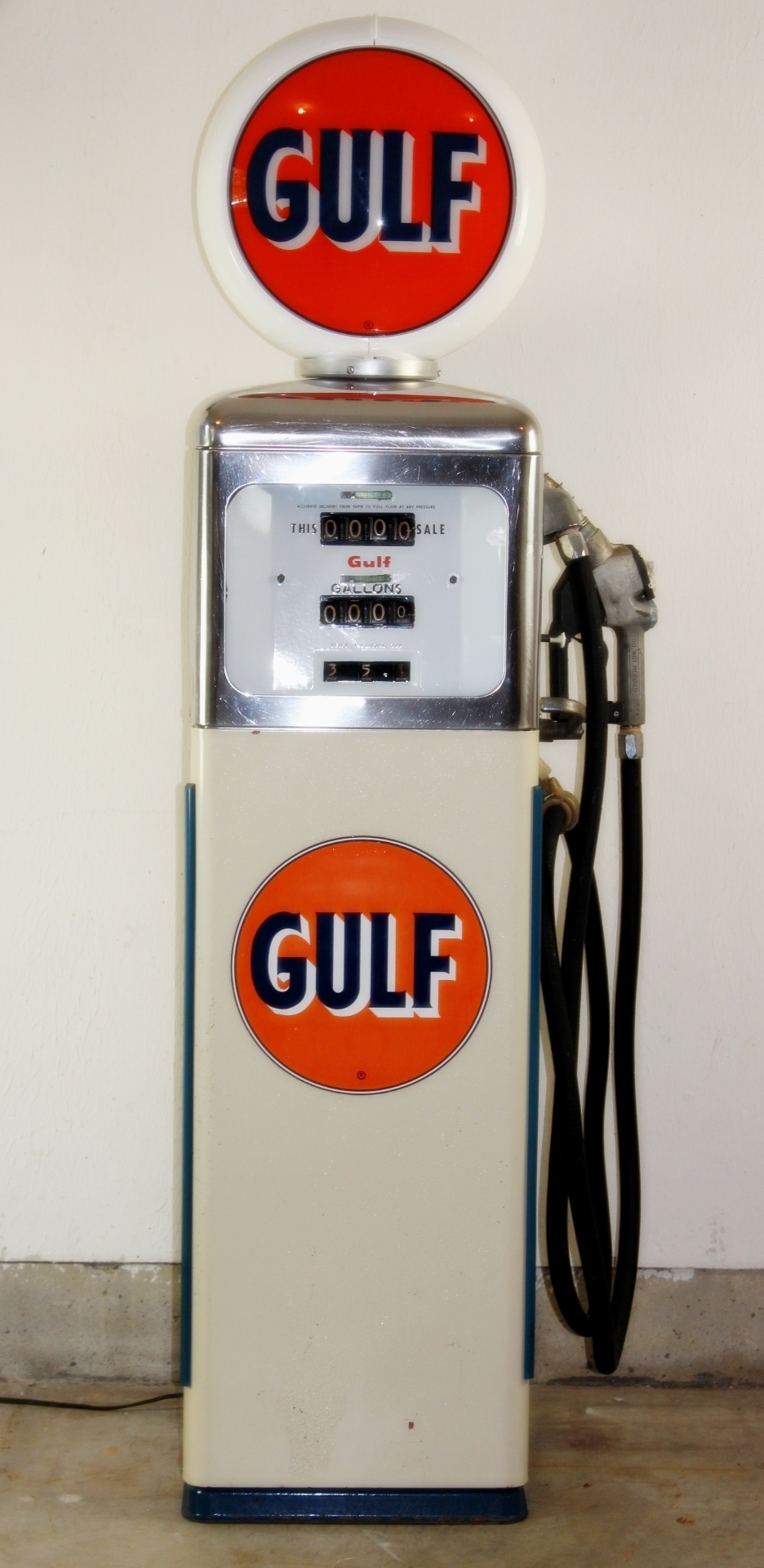 1964 Gulf Gasoline Pump