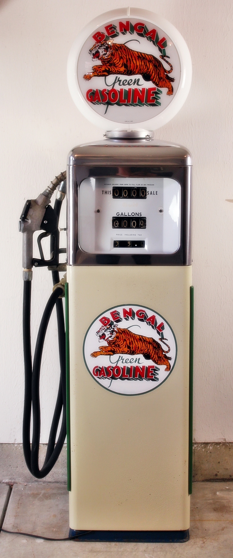 1964 Gulf Gasoline Pump