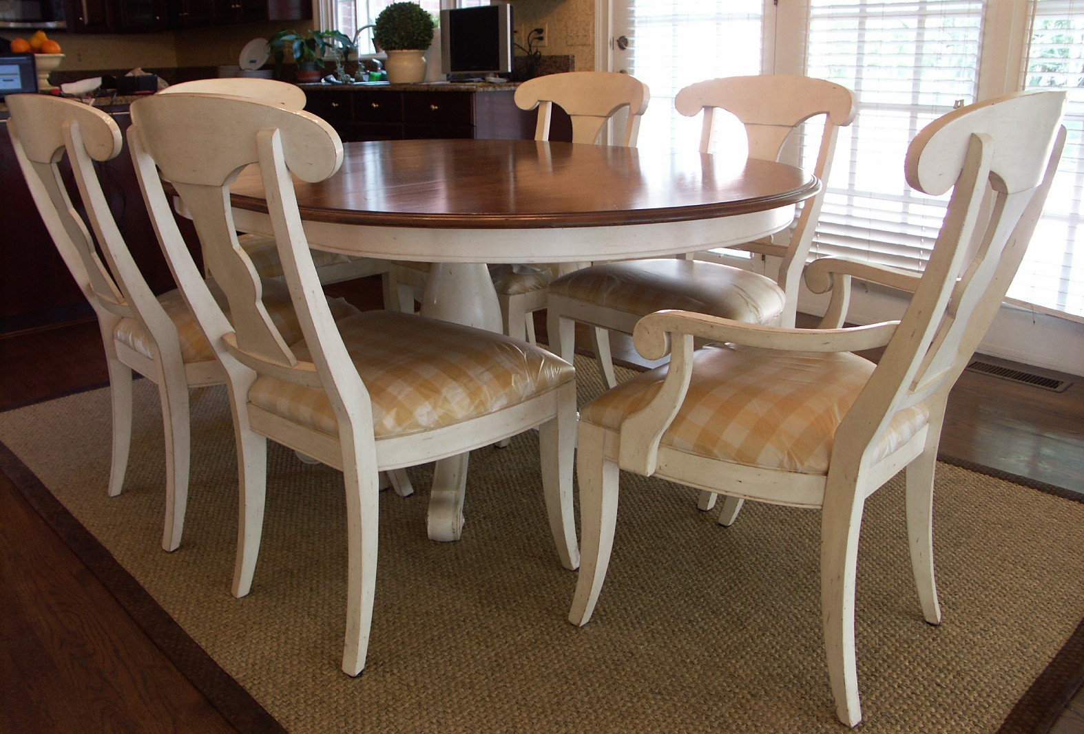 Ethan Allen Dining Table and Chairs