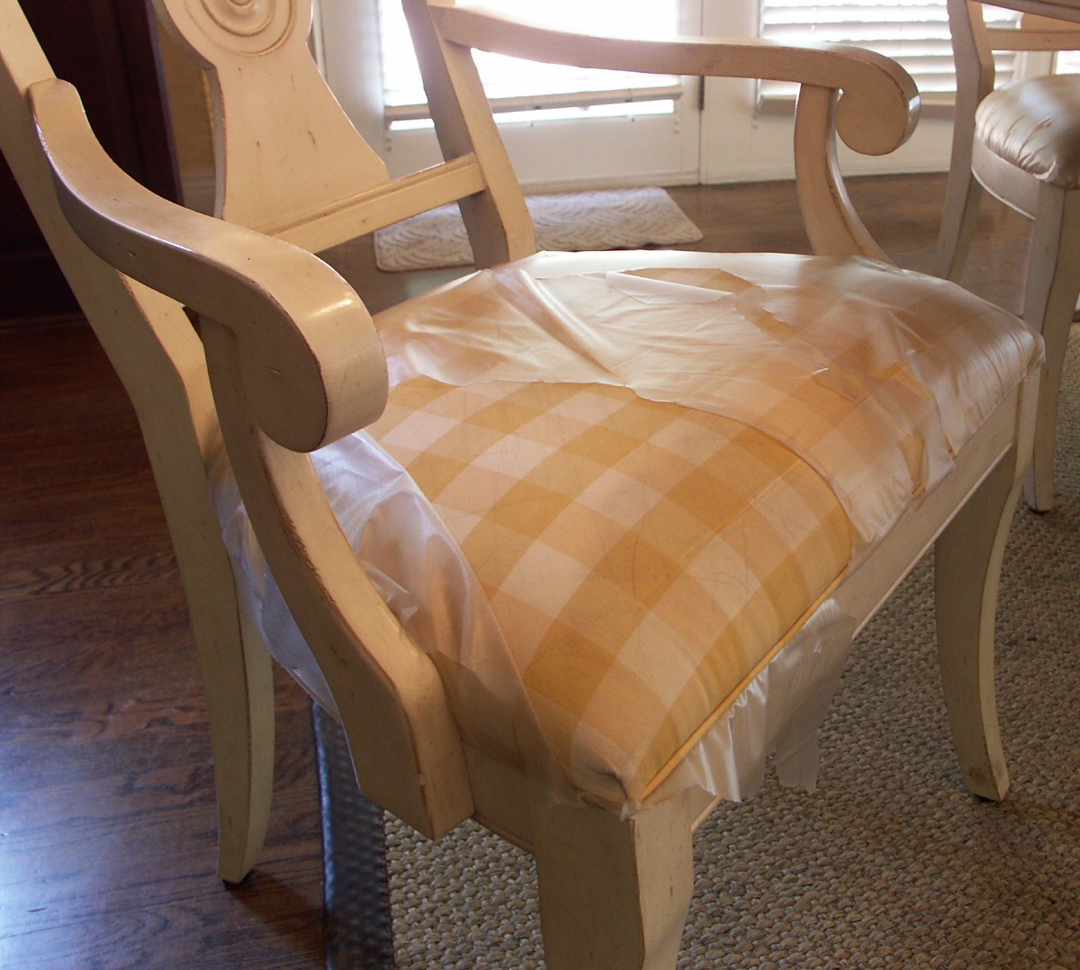 Ethan Allen Dining Table and Chairs