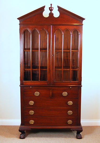Charak Furniture Co. 1930 Colonial Revival Wood China Cabinet 