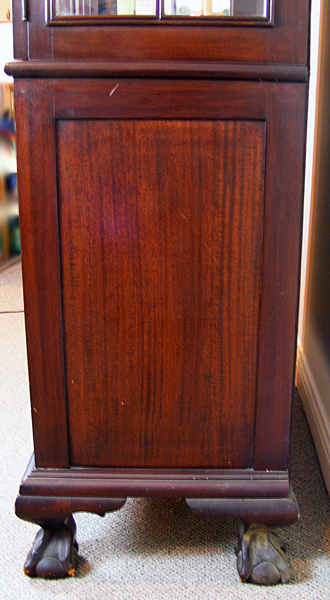 Charak Furniture Co. 1930 Colonial Revival Wood China Cabinet 