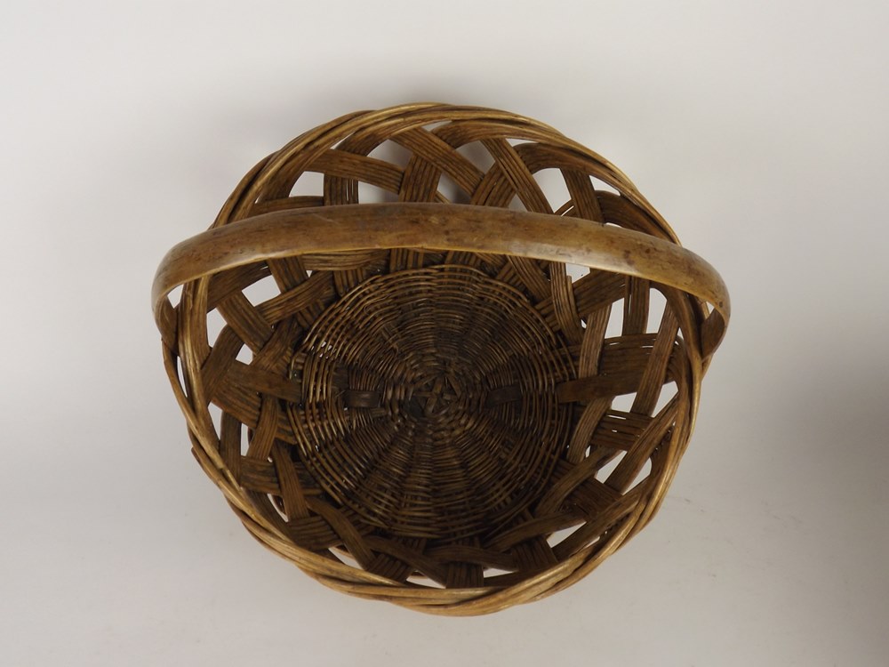 Antique split oak gathering basket