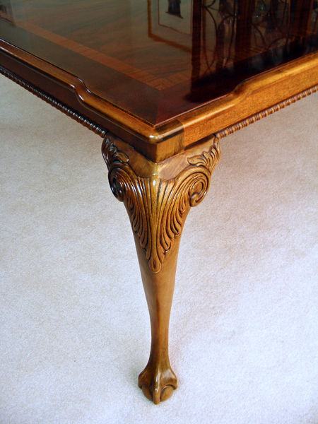 Thomasville "Mahogany Collection" Dining Room Table