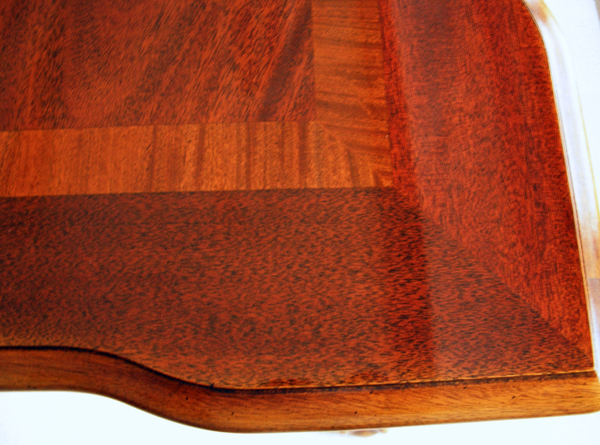 Thomasville "Mahogany Collection" Dining Room Table