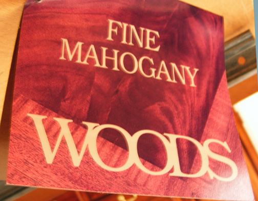 Thomasville "Mahogany Collection" Dining Room Table