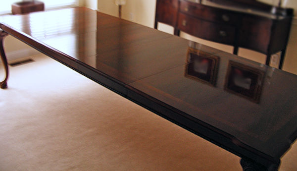 Thomasville "Mahogany Collection" Dining Room Table