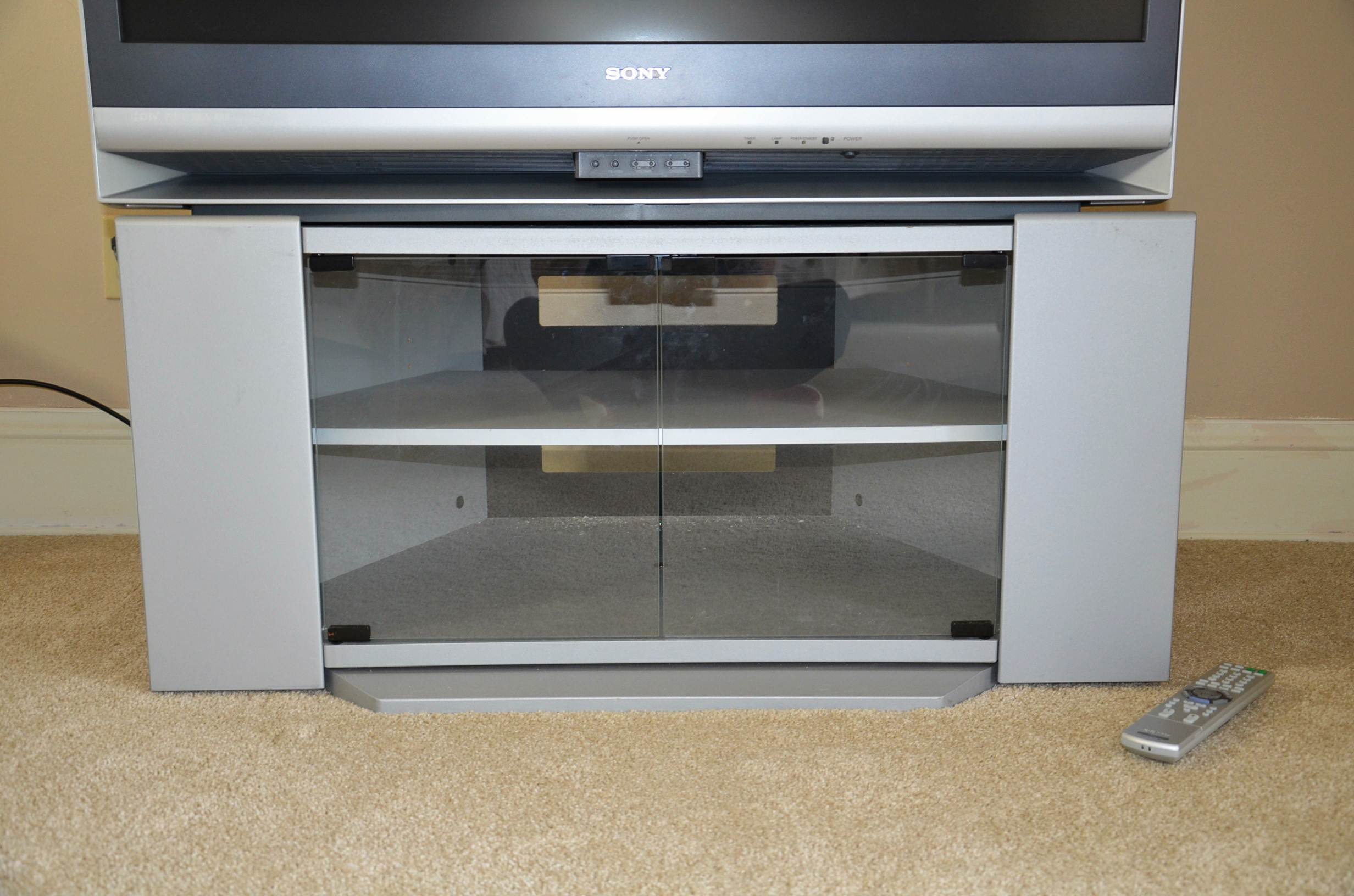 Sony 41" KDF-EA42A10 console television.