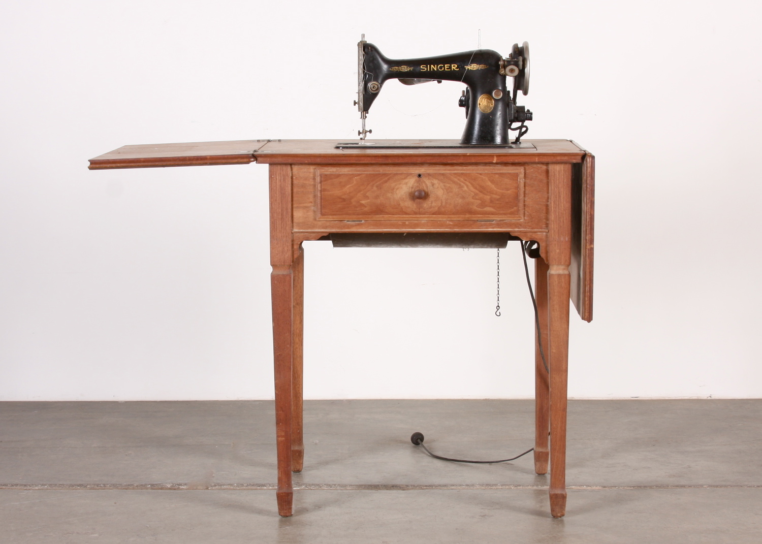 Singer Sewing Machine