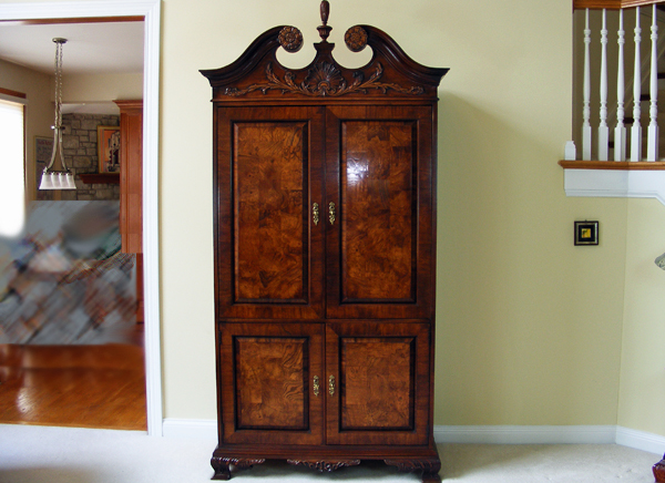 Hekman Mahogany Entertainment Armoire