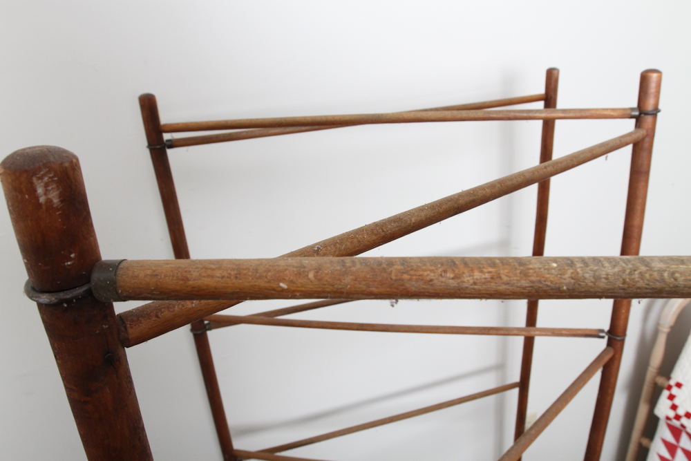 Primitive Tri-Fold Standing Quilt Rack 