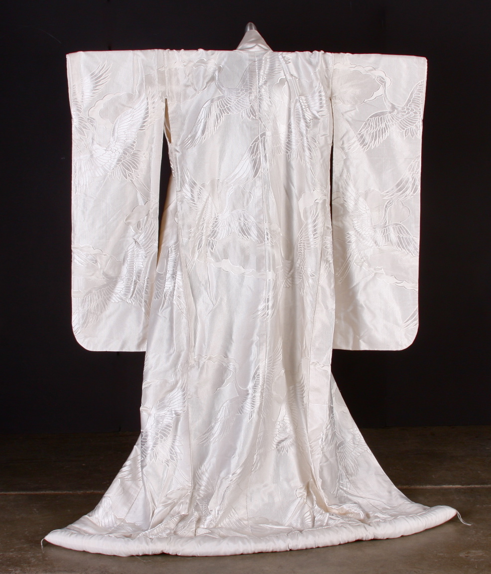 Japanese Shiromuku Wedding Kimono in Ivory damask depicting Cranes