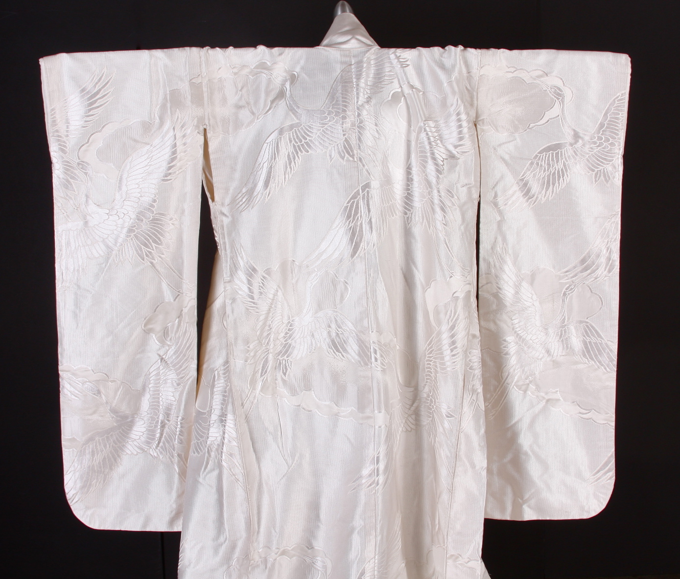 Japanese Shiromuku Wedding Kimono in Ivory damask depicting Cranes
