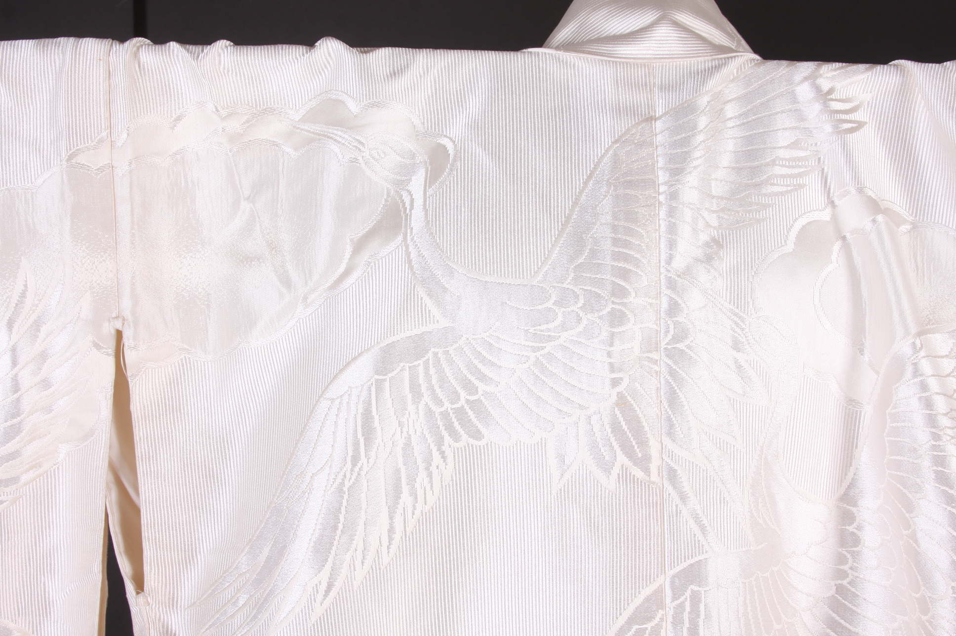 Japanese Shiromuku Wedding Kimono in Ivory damask depicting Cranes