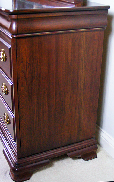 Jamestown Sterling Cherry Dresser with Mirror
