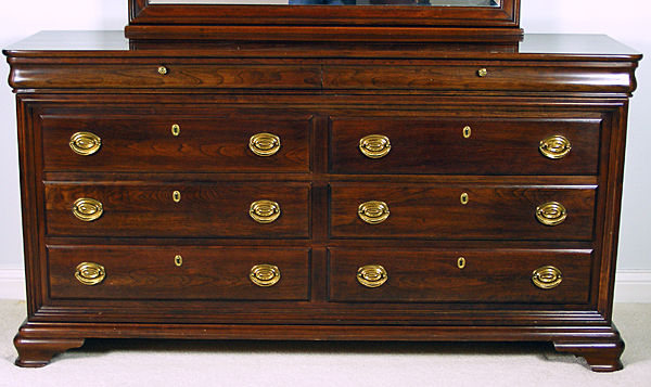 Jamestown Sterling Cherry Dresser with Mirror