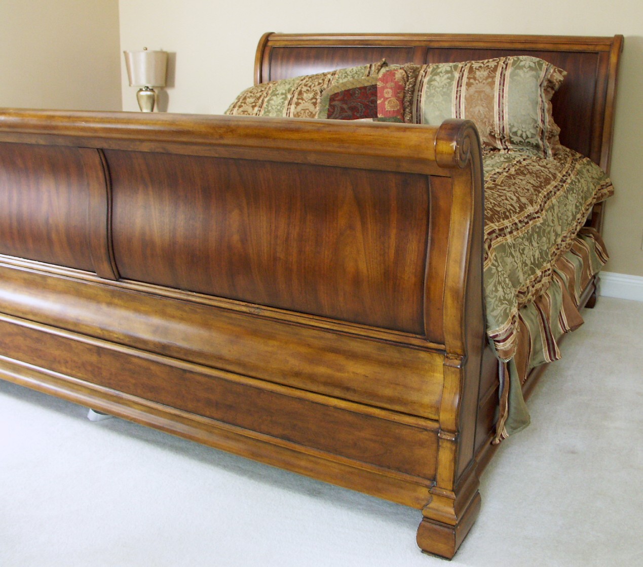 Ethan Allen King Sleigh Bed