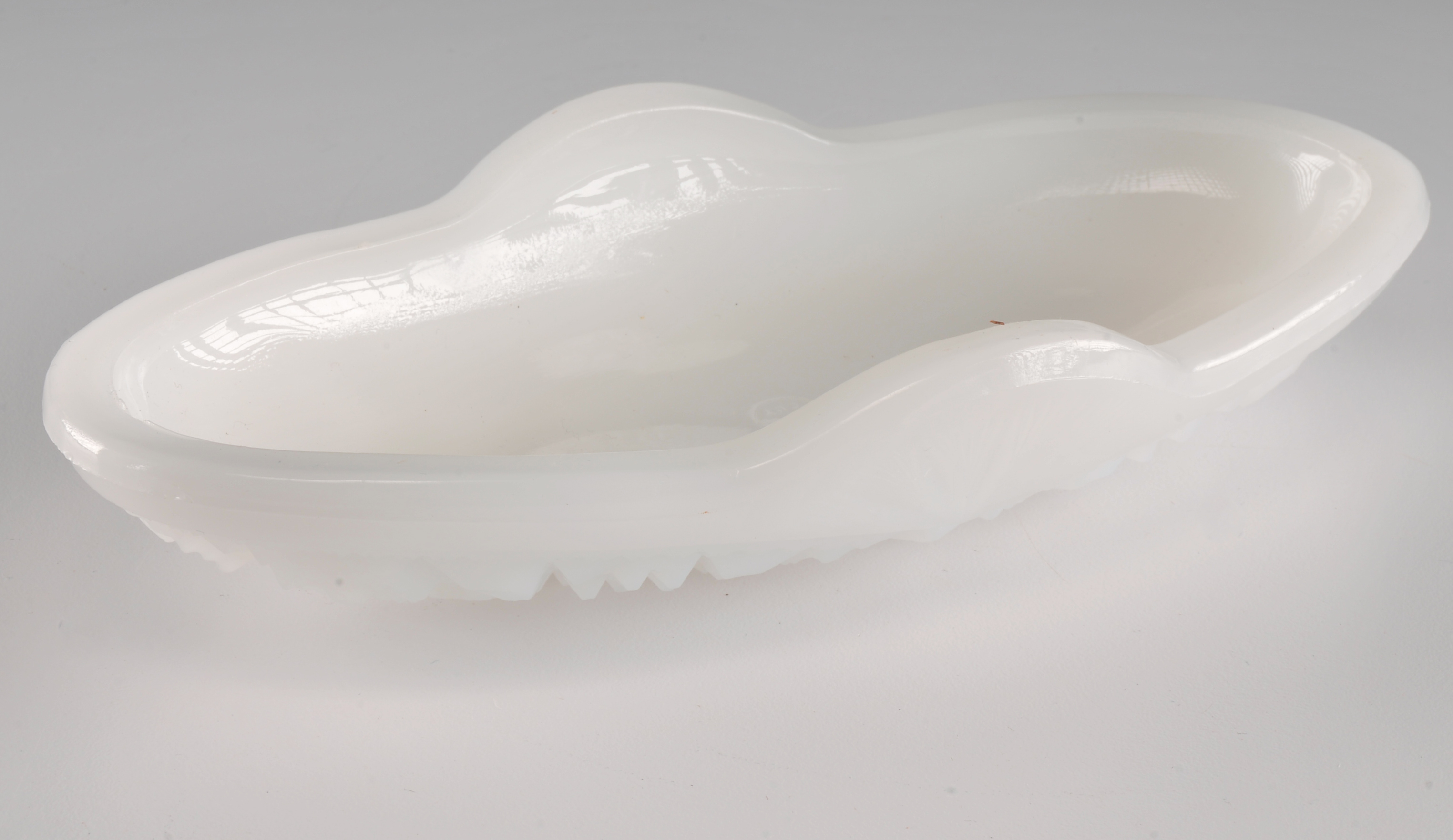 Assorted Milk Glass Pieces