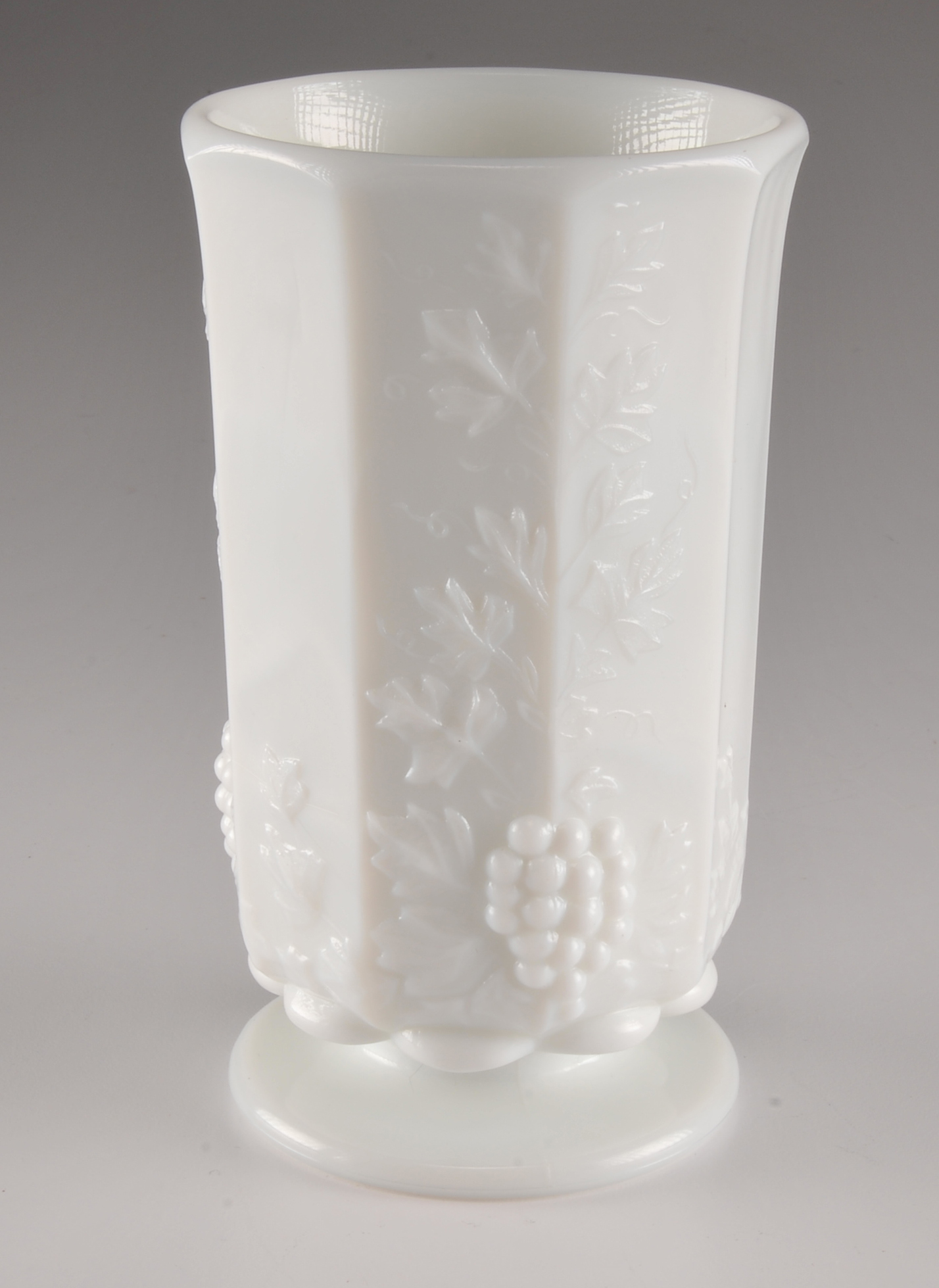 Assorted Milk Glass Pieces