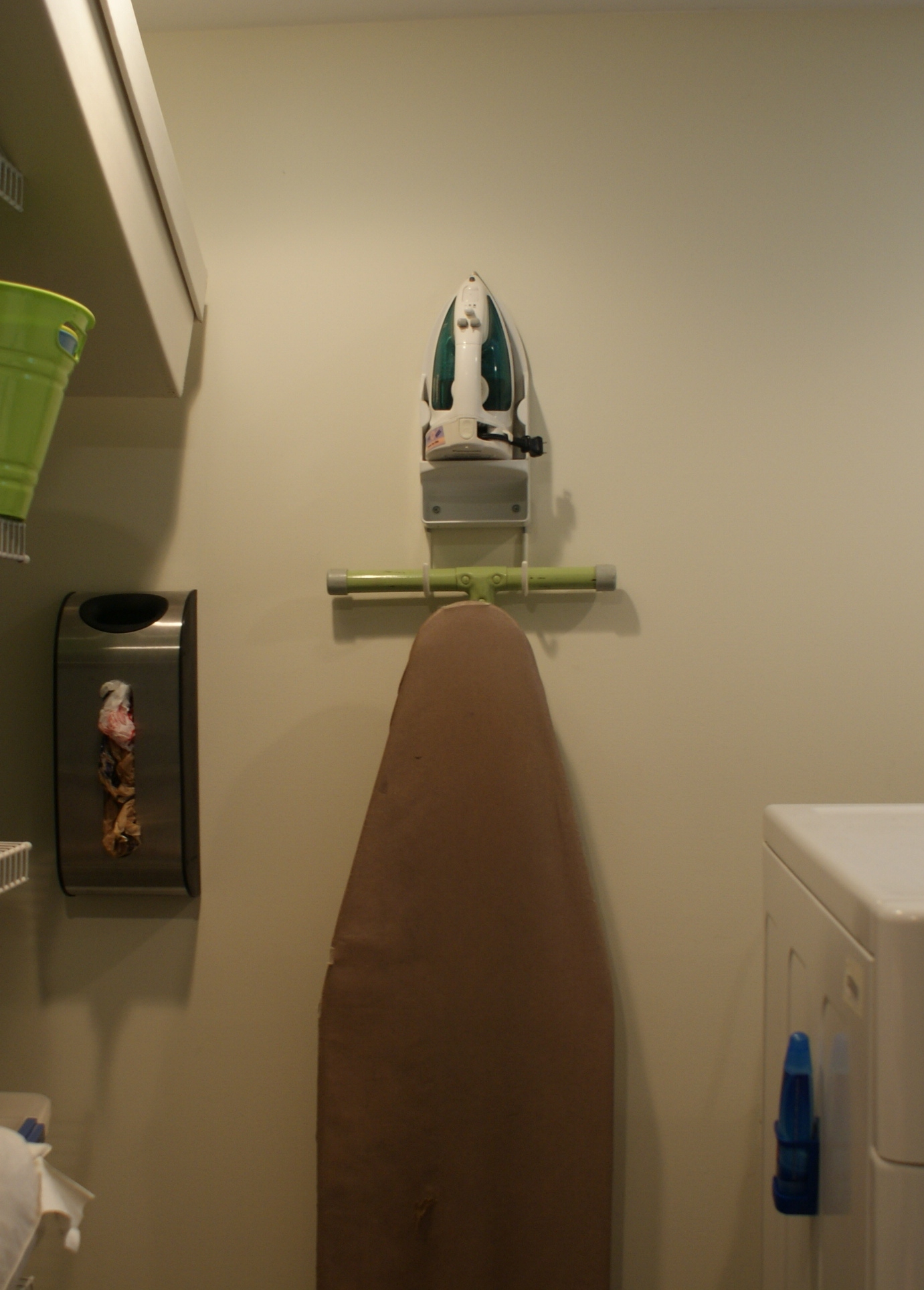 Panasonic Iron & Ironing Board