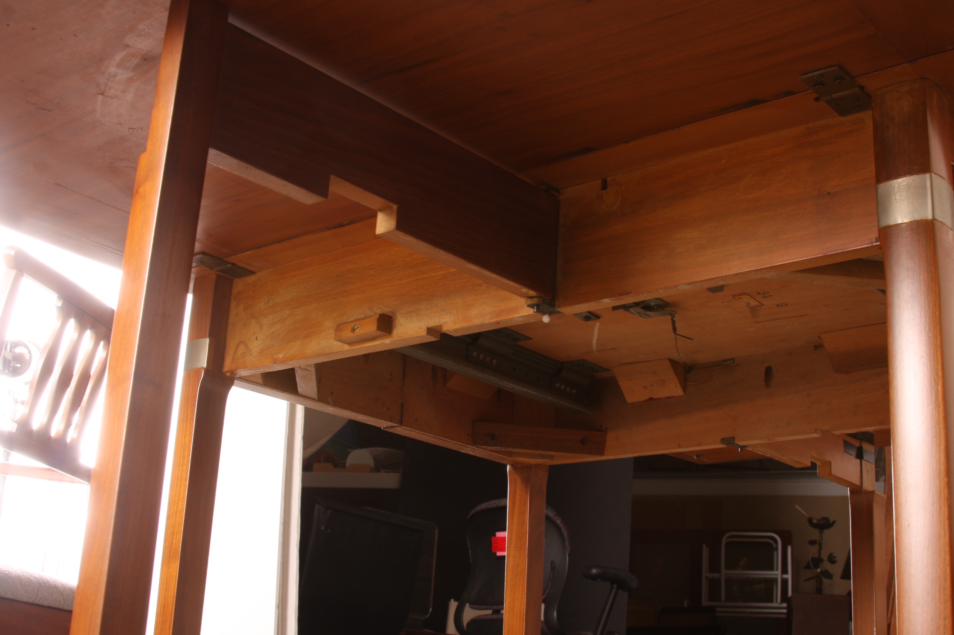 Tung Si Mid Century Table and Four Chairs