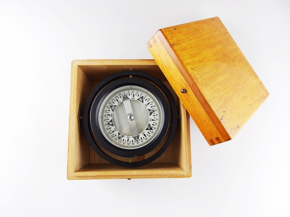 Vintage Polaris MC Co. Ships Compass